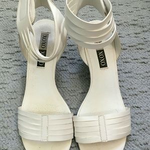🎉SALE🎉 Strappy White Wedge Sandals